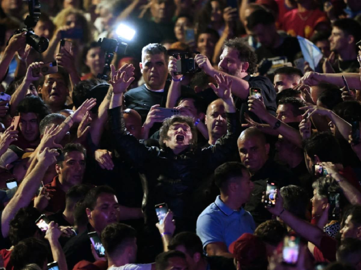 La promesa de un nuevo camino: Milei culmina su cruzada política con una clarísima advertencia para la sociedad argentina