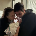 "La Adopción de Sueños: Pete Davidson y Elsie Hewitt Celebra la Llegada de Su Bebé con Toda Pureza"