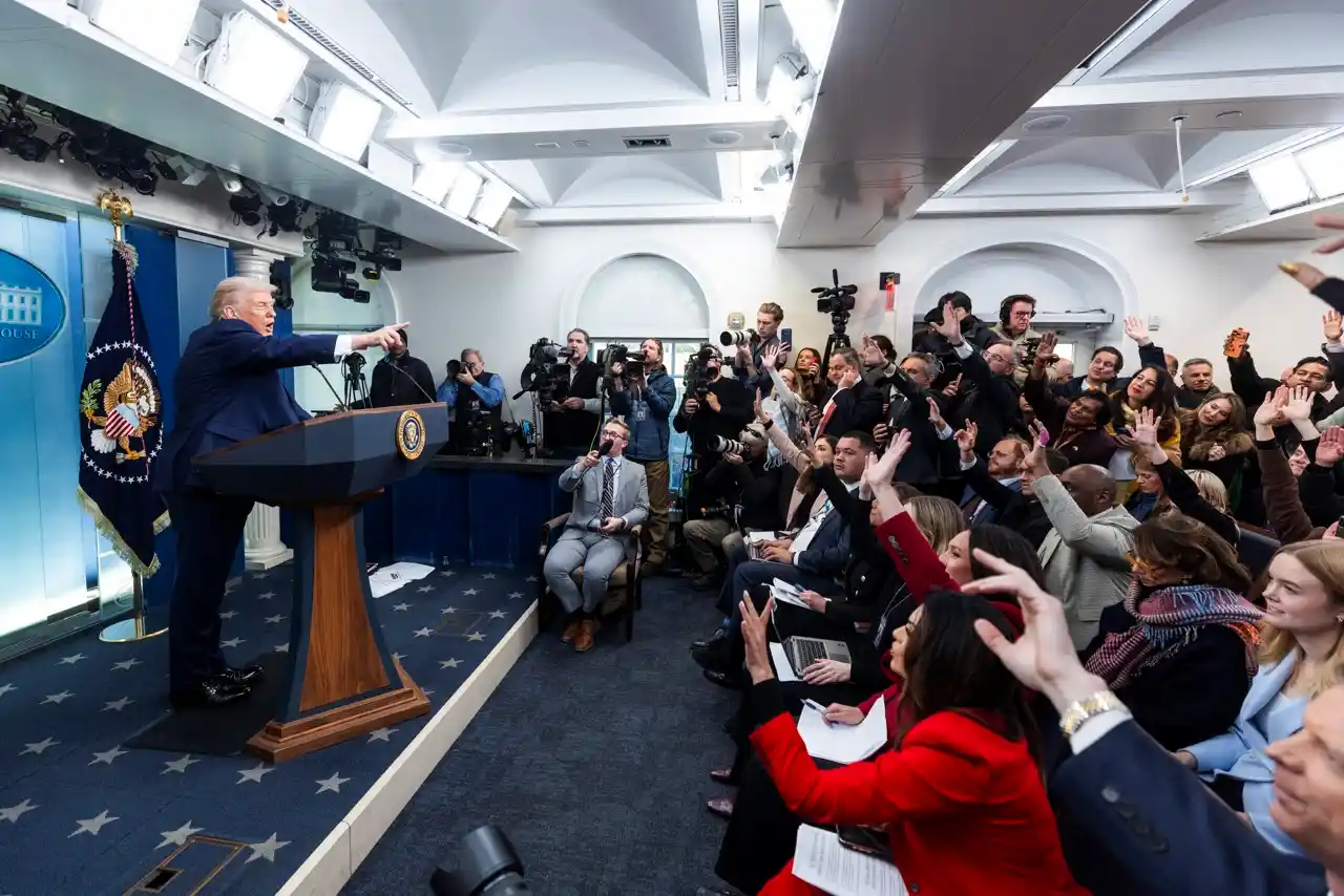 La economía estadounidense bajo el pulso de Trump: un balance de sus logros y desafíos en la lucha contra la crisis y la migración