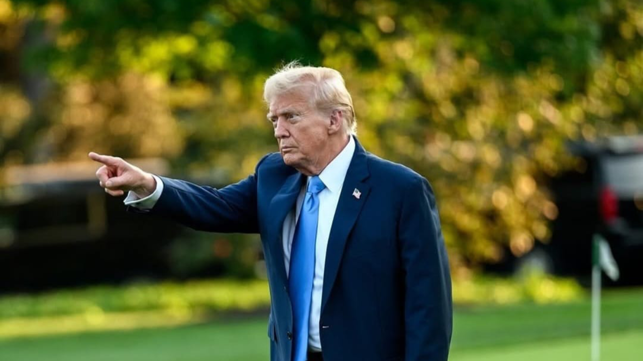 La batalla por la soberanía tribal: Trump revoca ley protegiendo tierras de los Miccosukee ante enfrentamiento con líderes nacionales sobre el valioso enclave de Alligator Alcatraz.