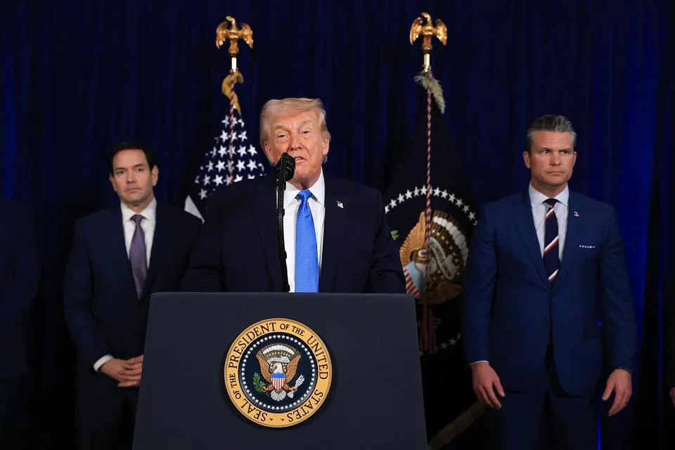 La amenaza oculta detrás del diálogo: Trump advierte a la nueva líder venezolana sobre las consecuencias de no cooperar con Estados Unidos.