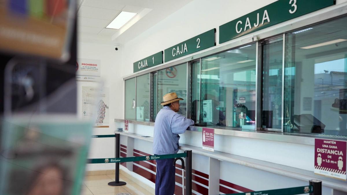Quién paga la Pensión del Bienestar durante una semana de descanso.